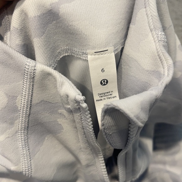 Lululemon Define Jacket camo gray and white size 6 - Picture 7 of 8